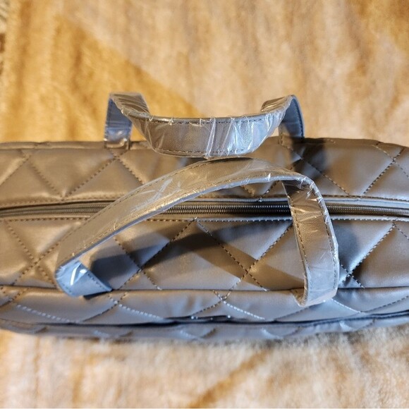 Weekender Bag Discount Shipping Fits on Suitcase - Picture 4 of 10